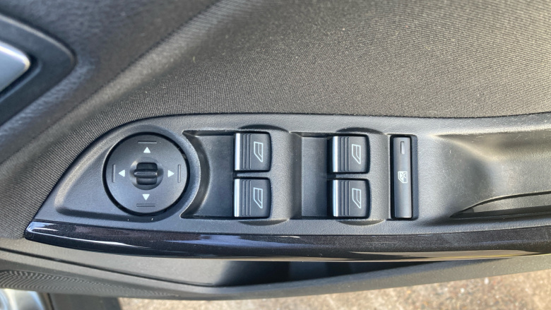 Ford Focus 1.0 EcoBoost 125 Titanium 5dr Petrol Hatchback